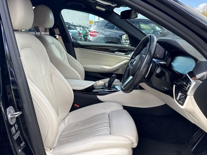 BMW 5 Series 2021