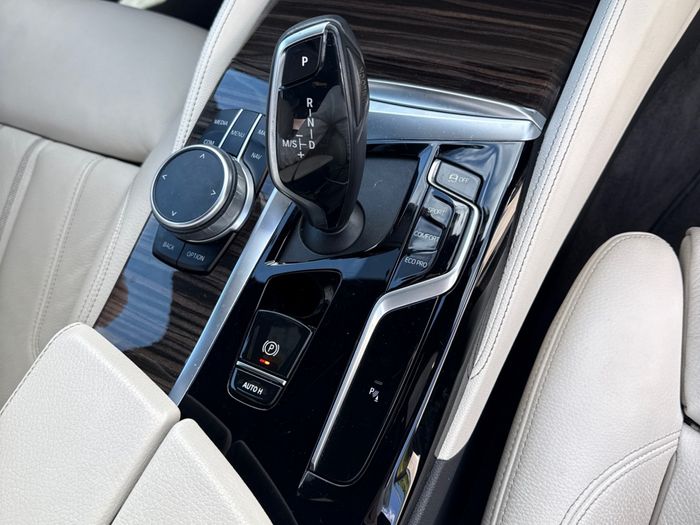 BMW 5 Series 2021