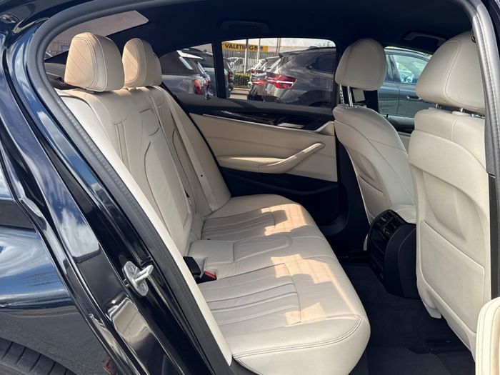BMW 5 Series 2021