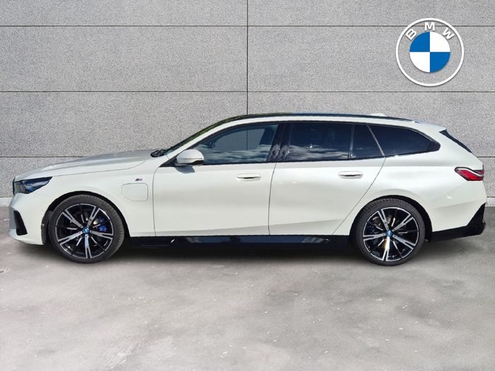 BMW 5 Series 2025
