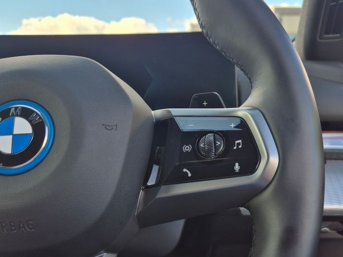 BMW 5 Series 2025