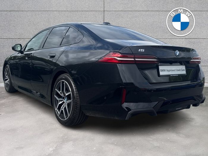 BMW i5 2025
