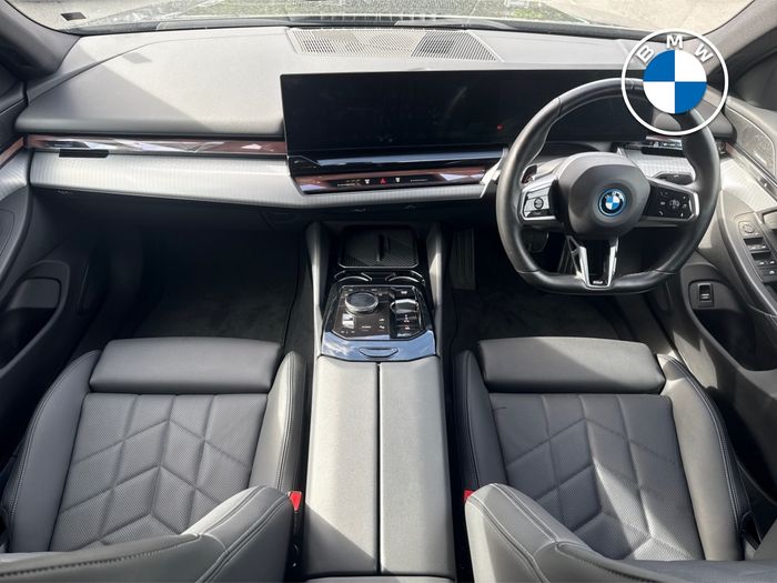 BMW i5 2025