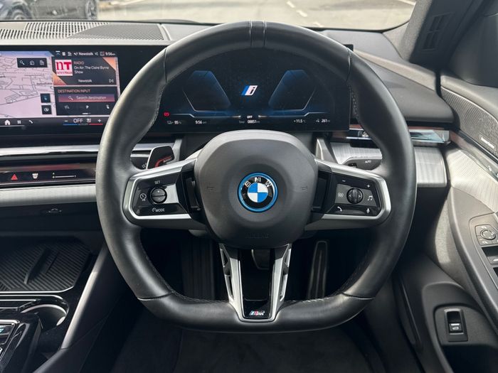 BMW i5 2025