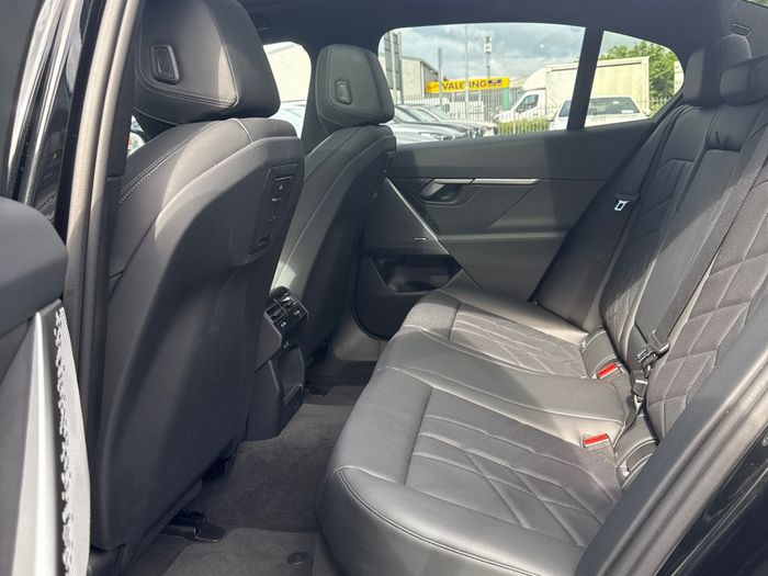 BMW i5 2025
