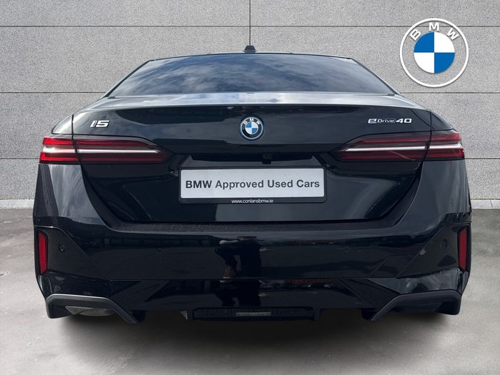 BMW i5 2025