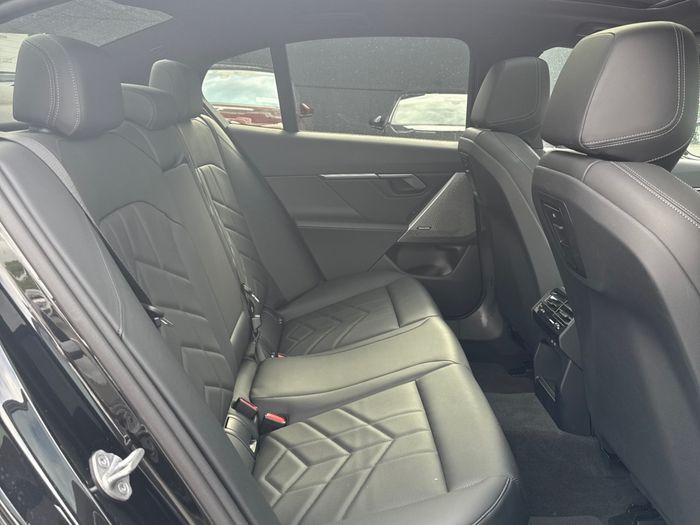 BMW i5 2025
