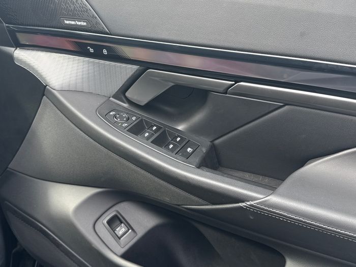 BMW i5 2025
