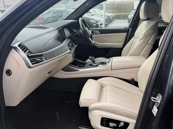 BMW X7 2020