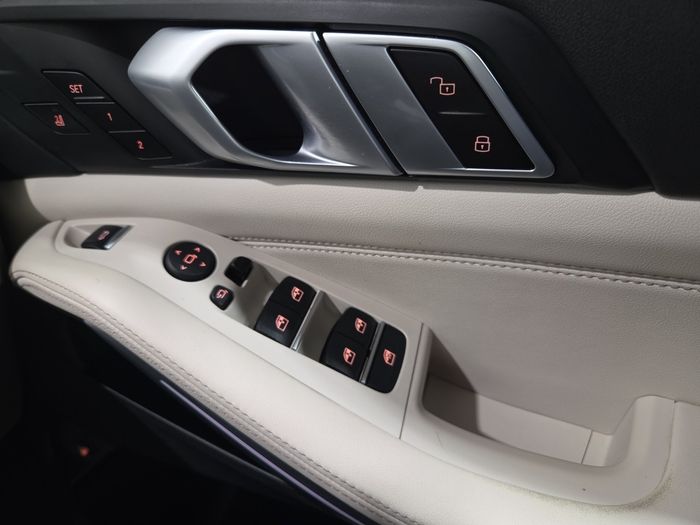 BMW X5 2023