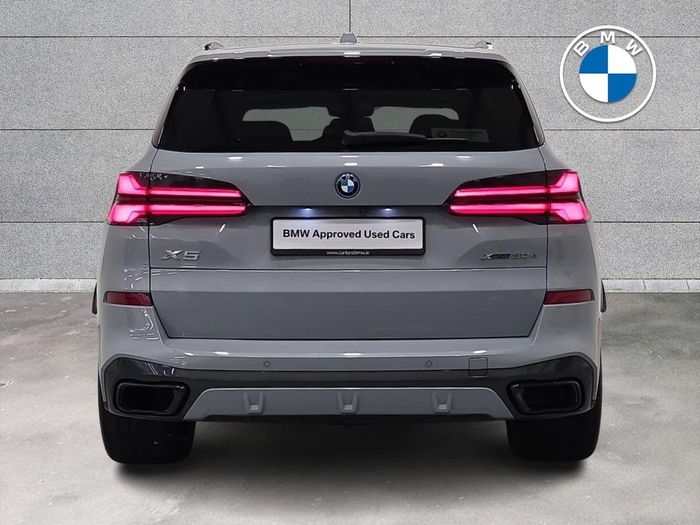 BMW X5 2023