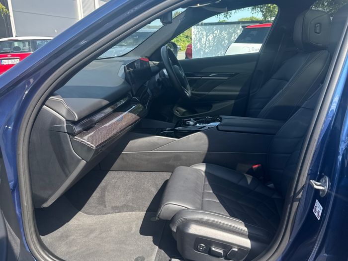 BMW 5 Series 2024