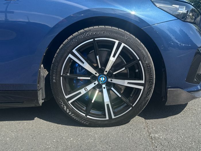 BMW 5 Series 2024