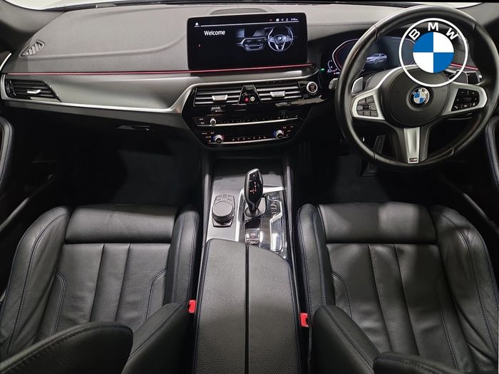 BMW 5 Series 2021