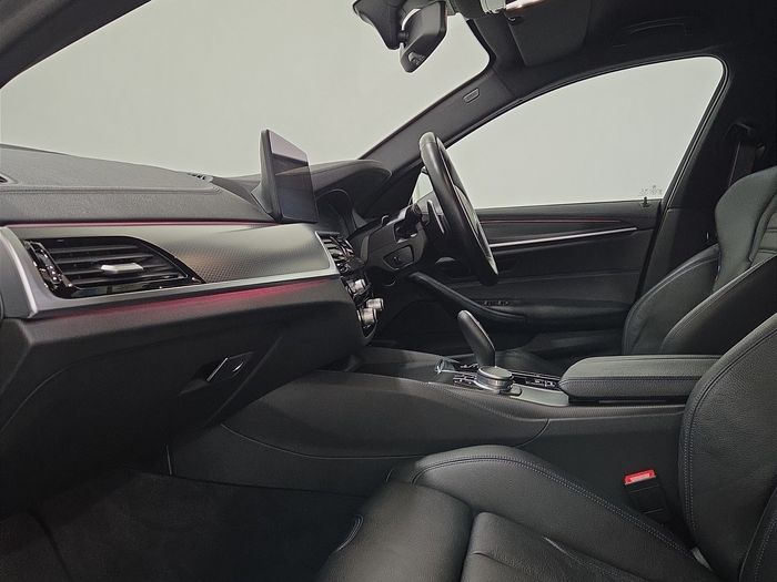 BMW 5 Series 2021