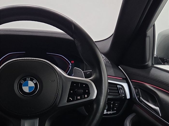 BMW 5 Series 2021