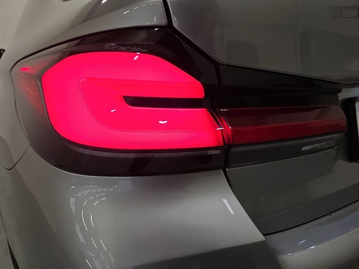 BMW 5 Series 2021