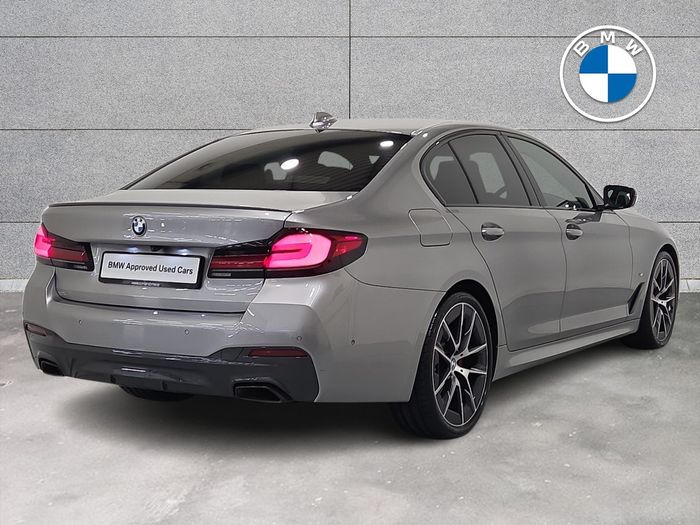 BMW 5 Series 2021