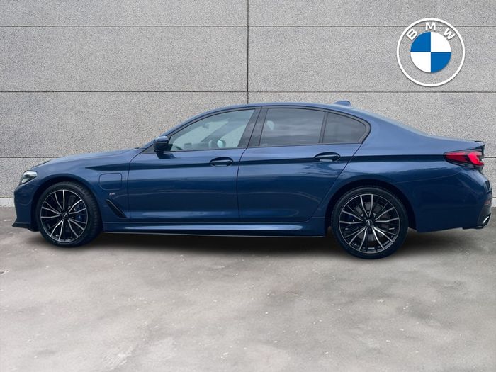 BMW 5 Series 2021