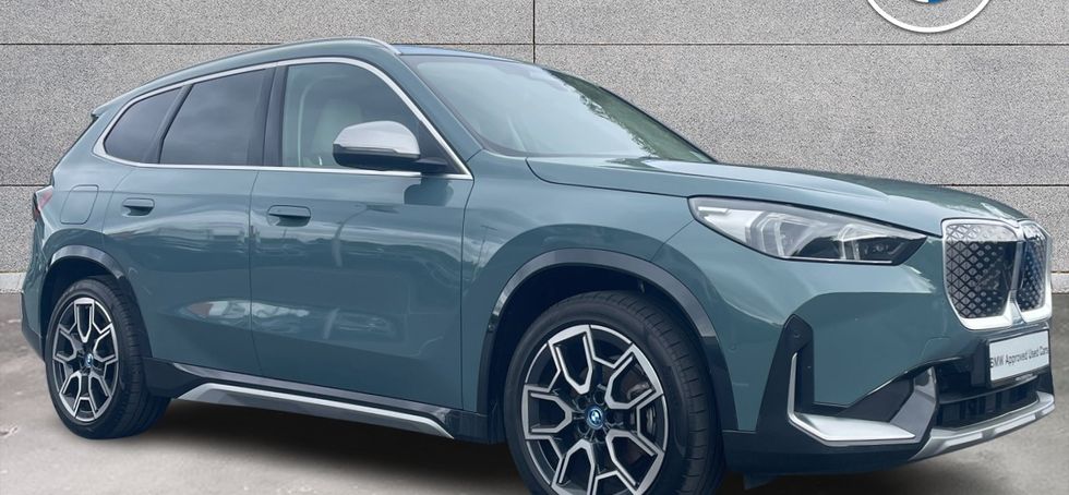BMW iX1 2024