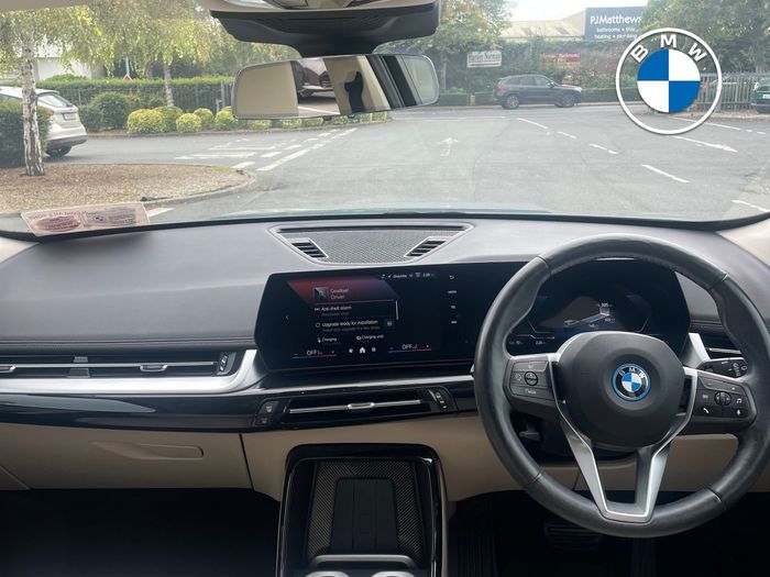 BMW iX1 2024