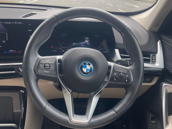 BMW iX1 2024