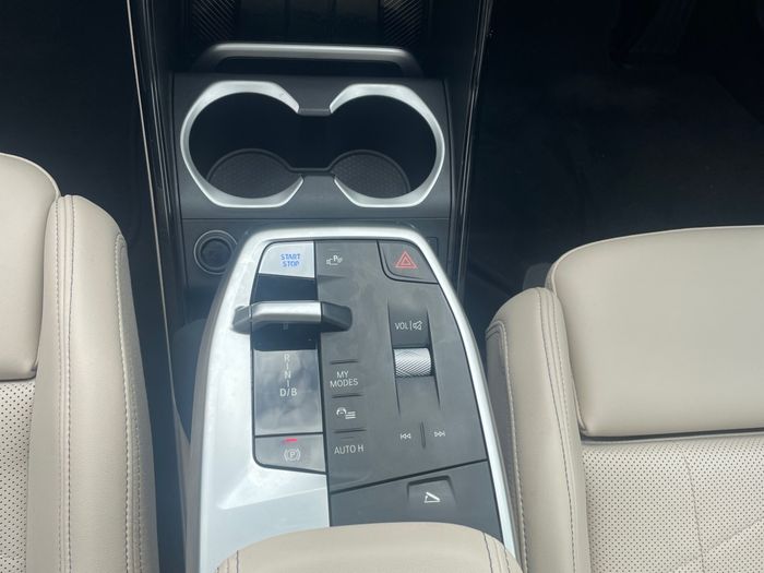 BMW iX1 2024