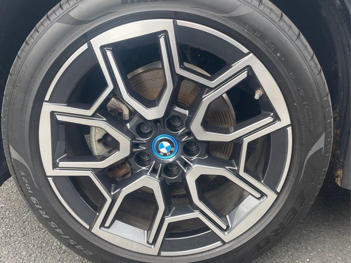 BMW iX1 2024