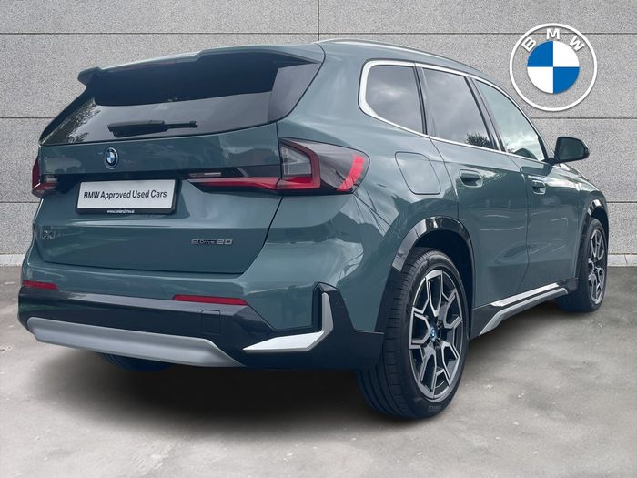 BMW iX1 2024