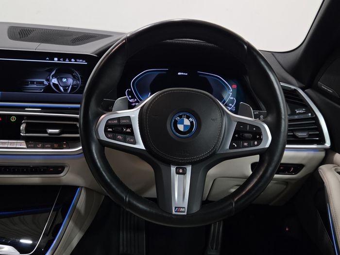 BMW X5 2023