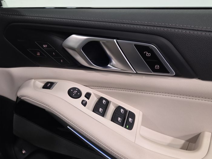 BMW X5 2023