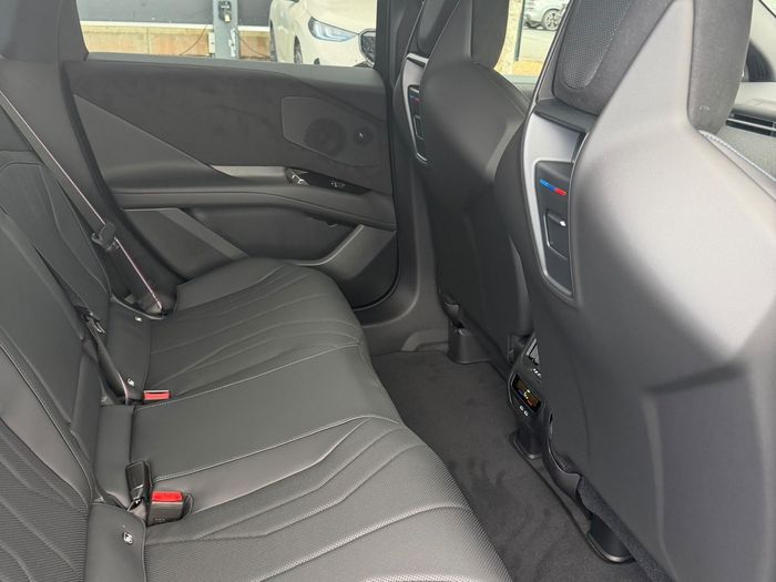 BMW iX3 2026
