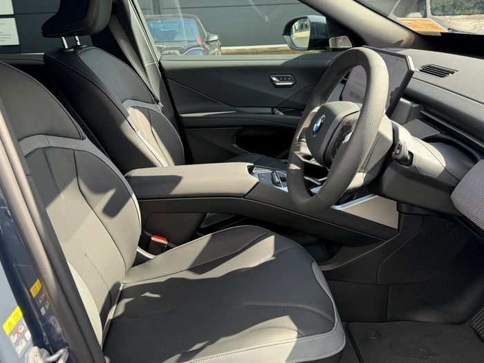 BMW iX3 2026
