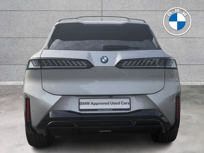 BMW iX3 2026