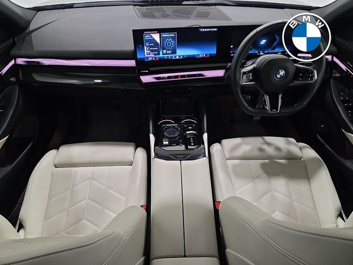 BMW i5 2025