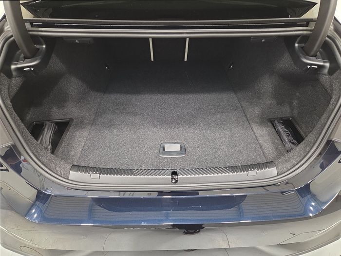 BMW i5 2025