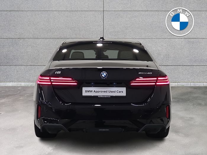 BMW i5 2025