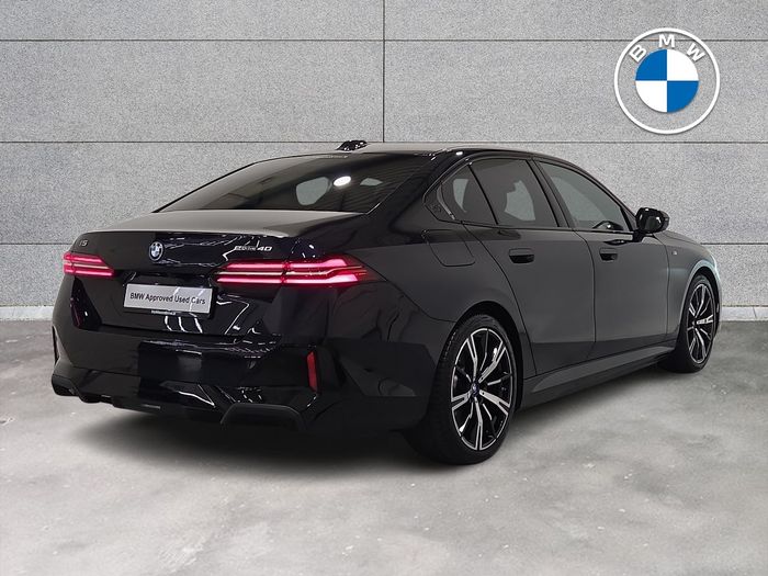 BMW i5 2025