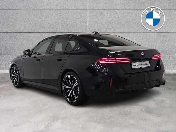 BMW i5 2025
