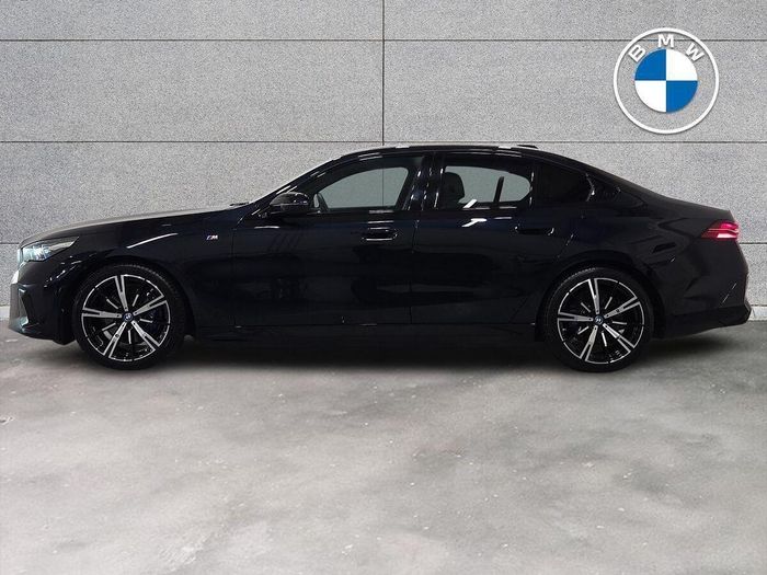 BMW i5 2025