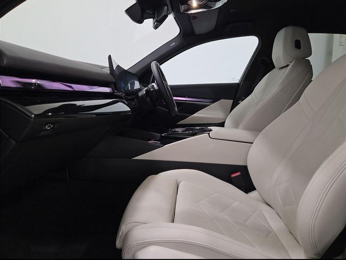 BMW i5 2025