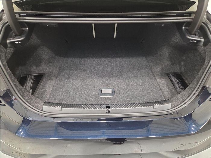 BMW i5 2025