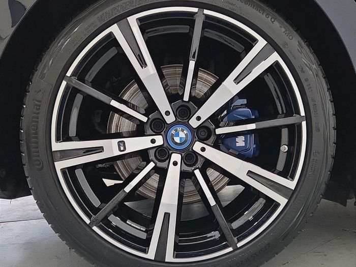BMW i5 2025