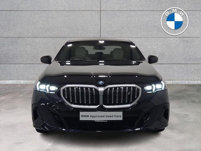 BMW i5 2025