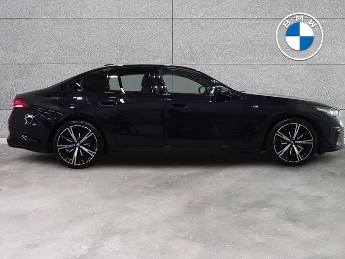 BMW i5 2025
