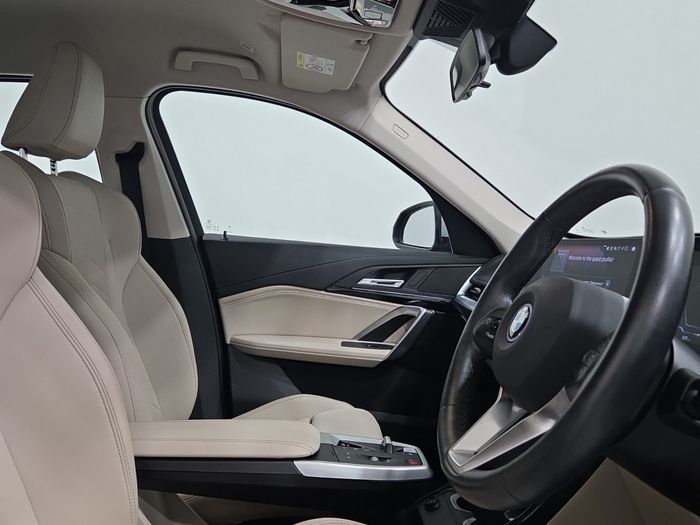 BMW iX1 2023