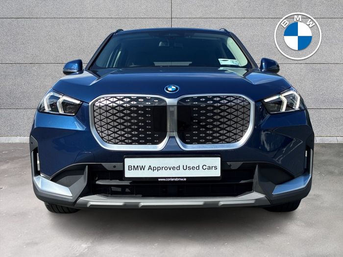 BMW iX1 2025