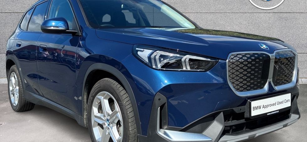 BMW iX1 2025