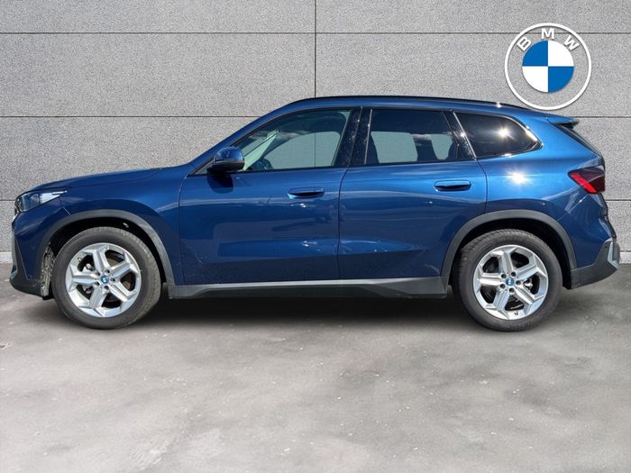 BMW iX1 2025