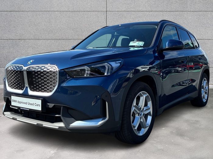 BMW iX1 2025